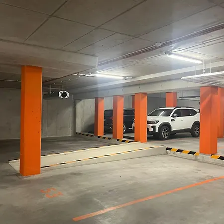 Browary Wroclawskie Prywatny Parking Silownia 3*