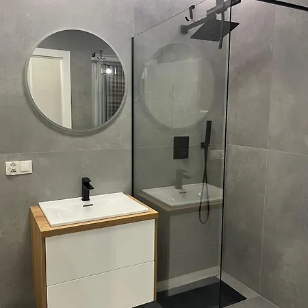 Browary Wroclawskie Prywatny Parking Silownia 3*